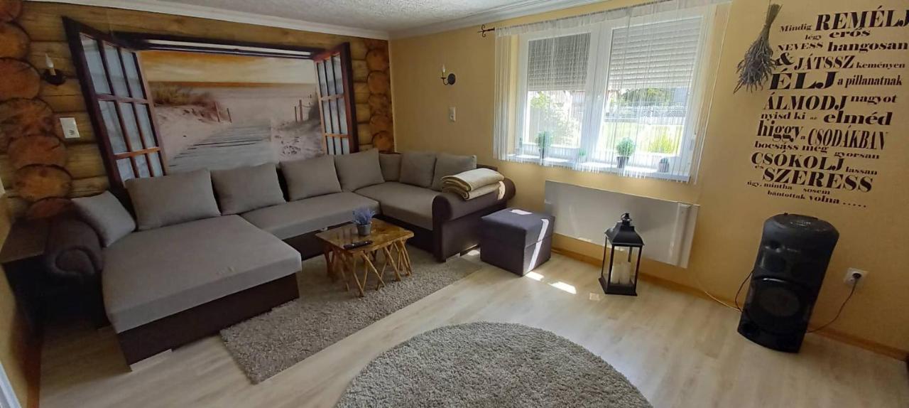 Levendula Vendeghaz Villa Hajdunanas Luaran gambar