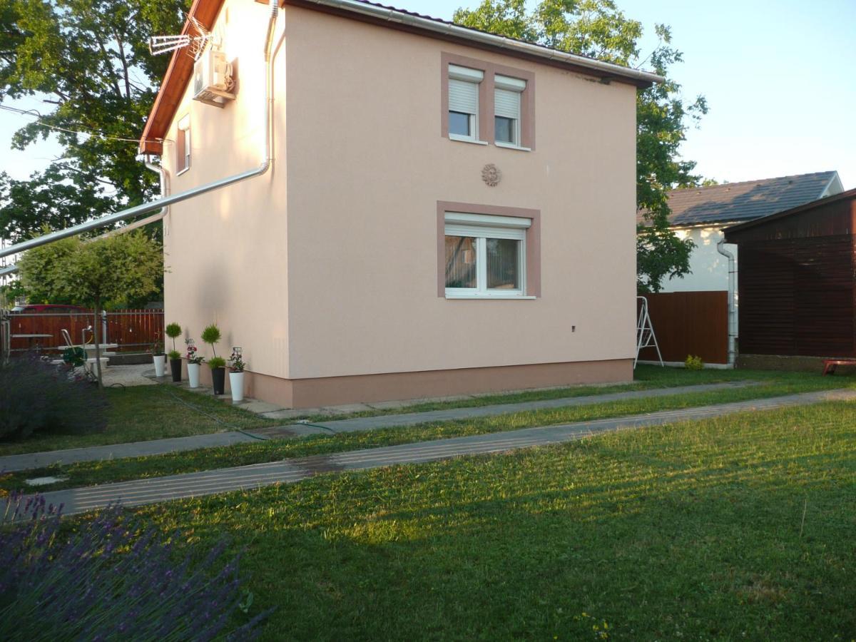 Levendula Vendeghaz Villa Hajdunanas Luaran gambar